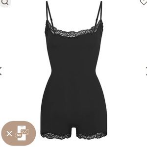 SKIMS fits everybody Black Lace Onesie NEW W TAGS🖤